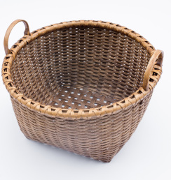 Reed-1. #818- Low apple basket with or without oak runners