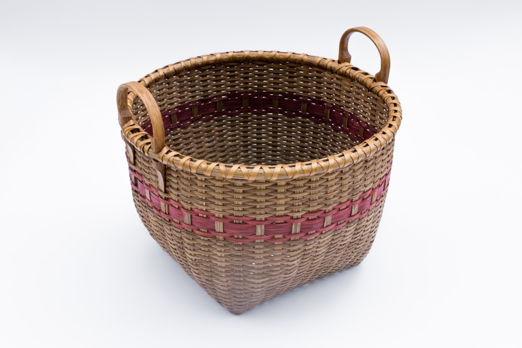 Reed-5. #822– 14” apple basket with ear handles, with or without oak runners