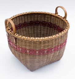 Reed-5. #822– 14” apple basket with ear handles, with or without oak runners