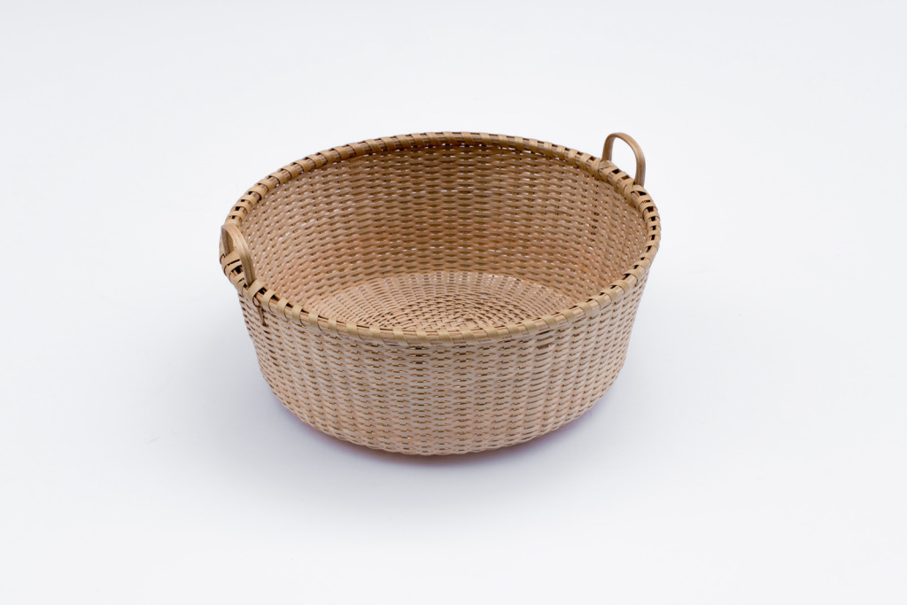 Shaker-1. #804 9”Quatrefoil tub basket with oak rims and handles